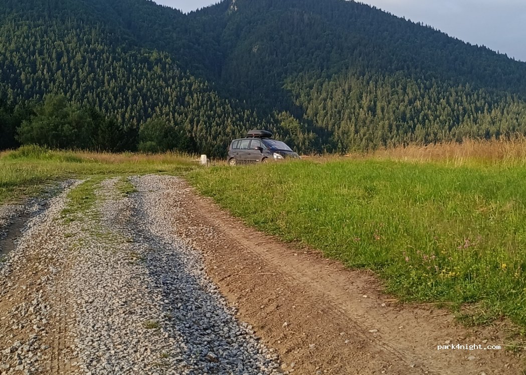 (027 05) Zázrivá - Unnamed Road — foto 2