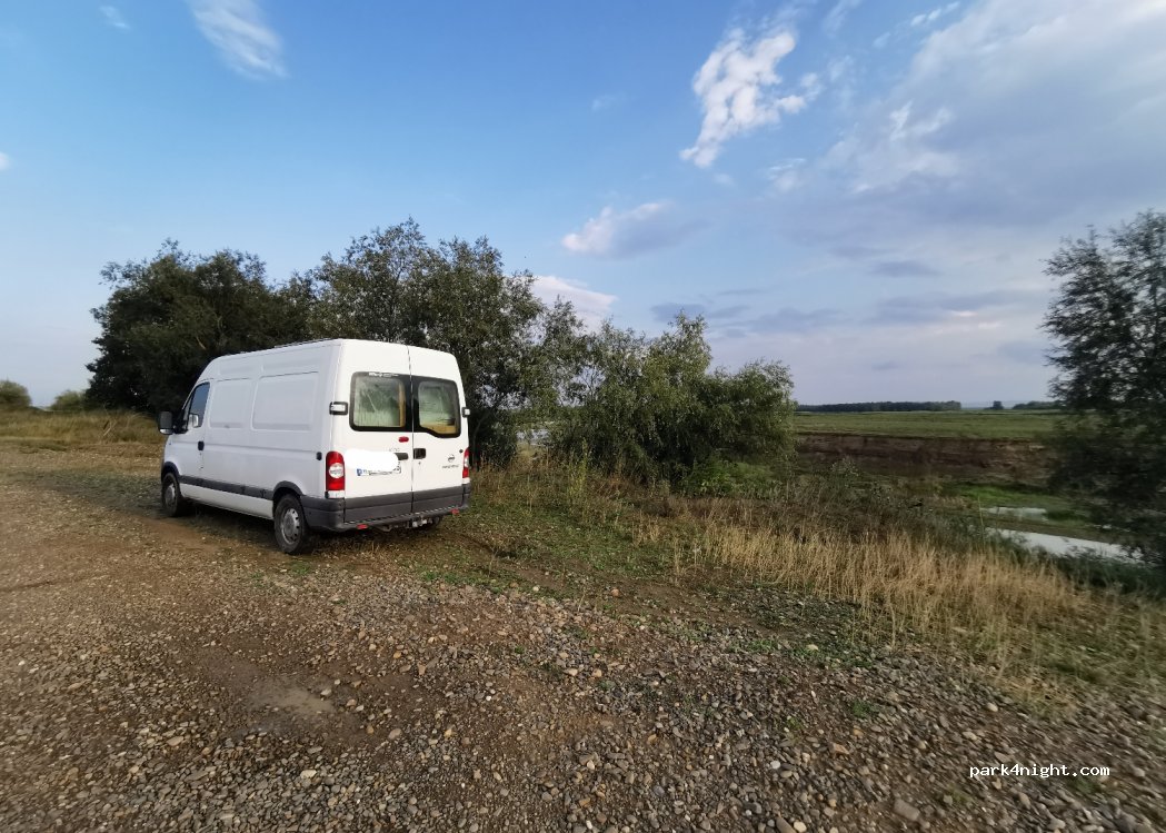 (717463) Huțani - — foto