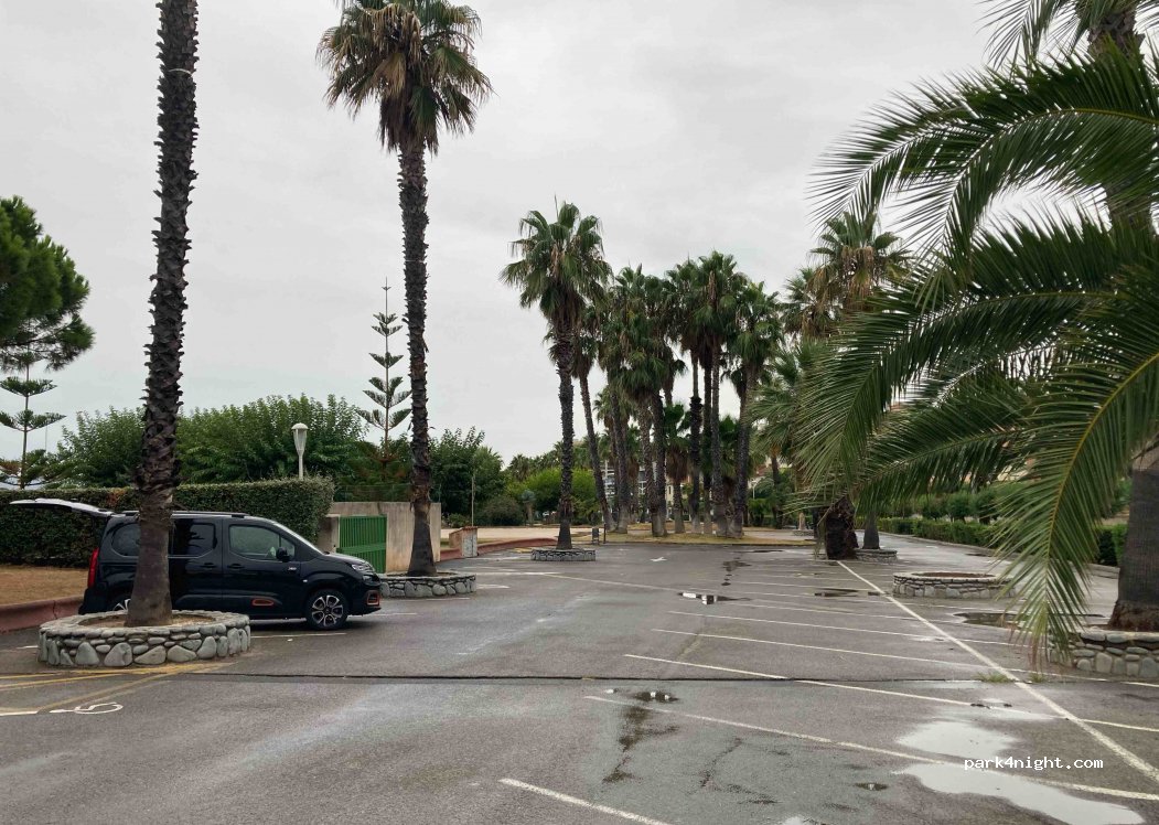 (83700) Saint-Raphaël - 533 Boulevard Raymond Poincaré — foto