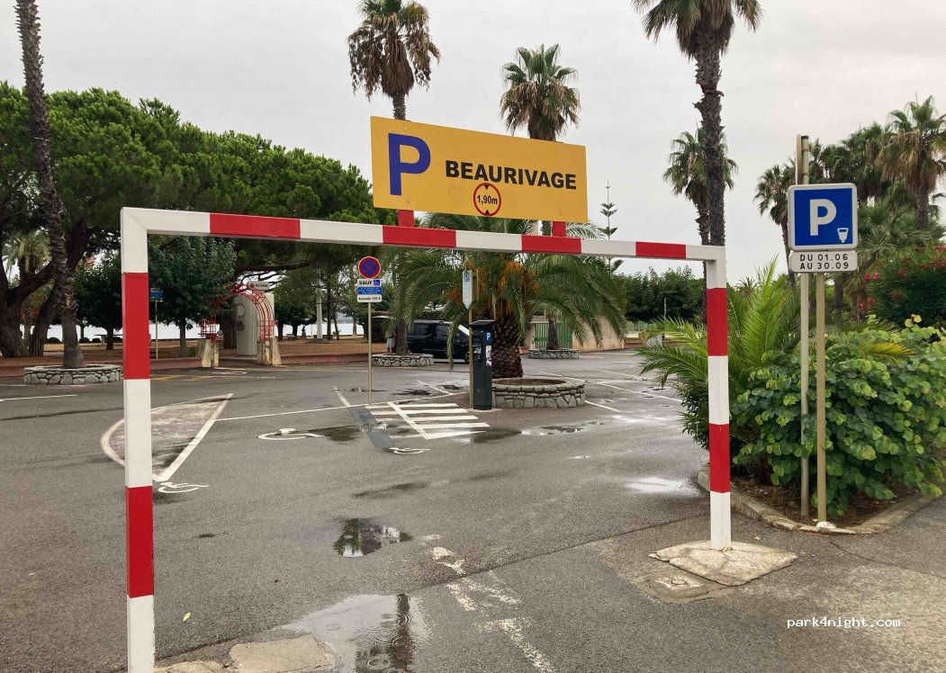 (83700) Saint-Raphaël - 533 Boulevard Raymond Poincaré — foto 2