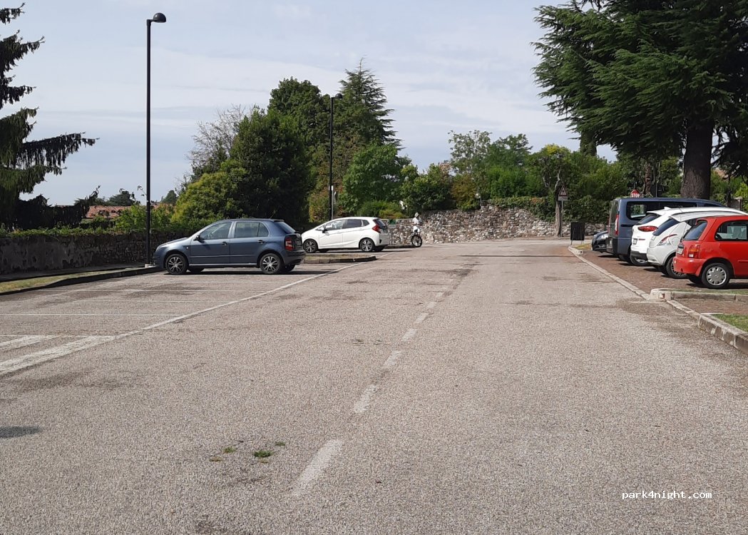 (33038) San Daniele del Friuli - 14 Piazzale 4 Novembre — foto