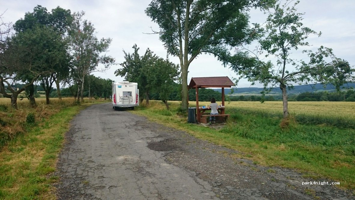 (262 42) Rožmitál pod Třemšínem - Unnamed Road — foto