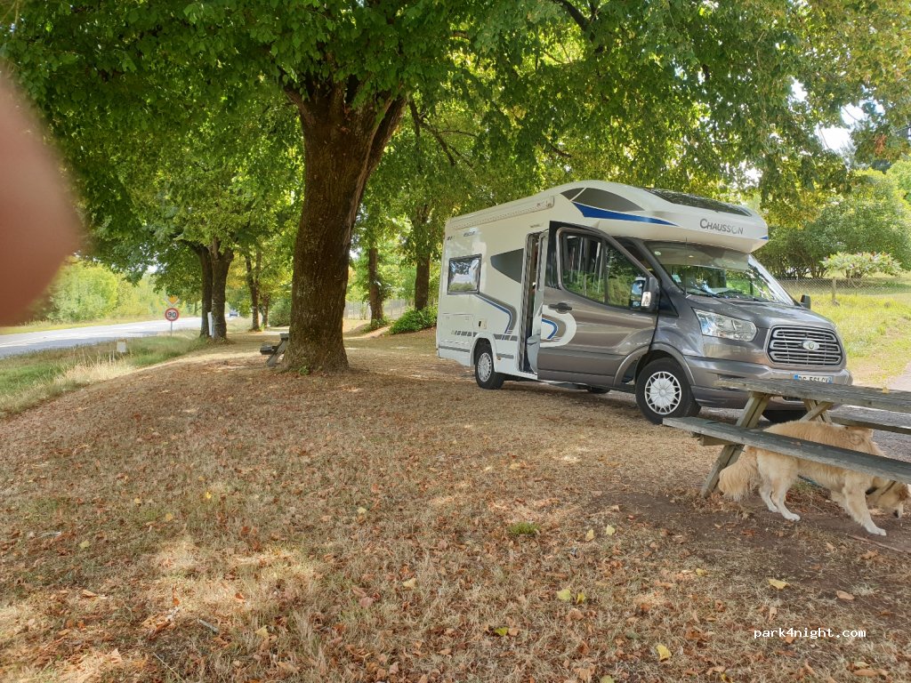 (24253) Mareuil en Périgord - 96 Rue de Périgueux — foto