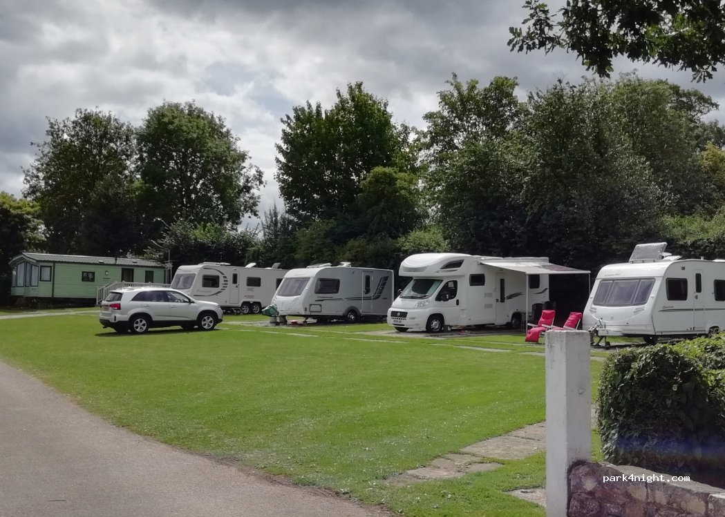 The Yorkshire Hussar Inn and Caravan Park — foto