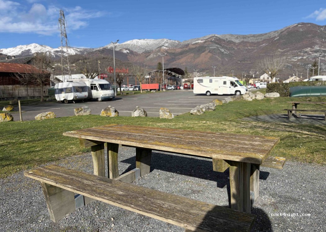 (65400) Argelès-Gazost - 47-49 Route du Stade — foto 4