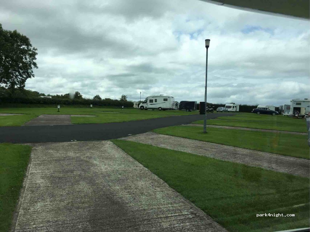 Bush Caravan Park — foto 2