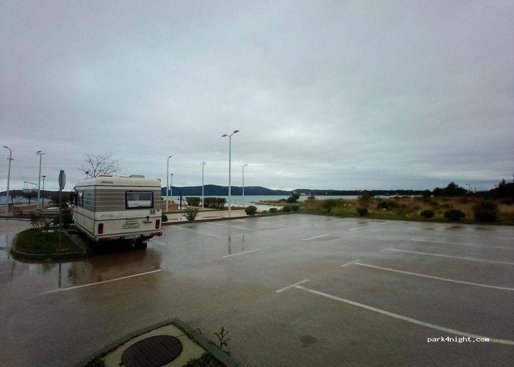 (22000) Brodarica - 32 D8 — foto 4