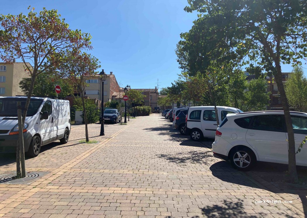 (08552) Taradell - 2P Plaça Sector Fabrica Iglesias — foto 3