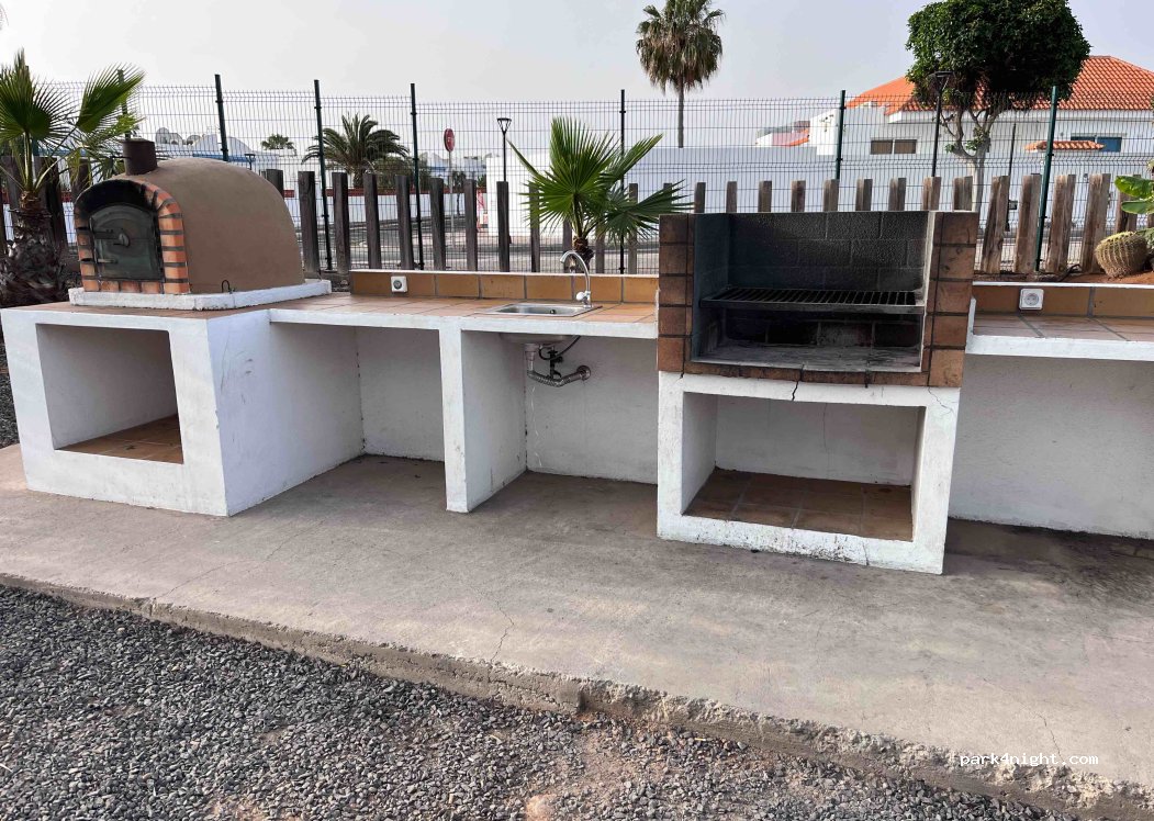 (35660) Corralejo - 11 Calle Lanzarote — foto 2