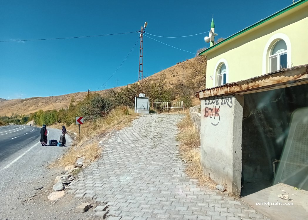(13201) Koruklu - Van Bitlis Yolu — foto