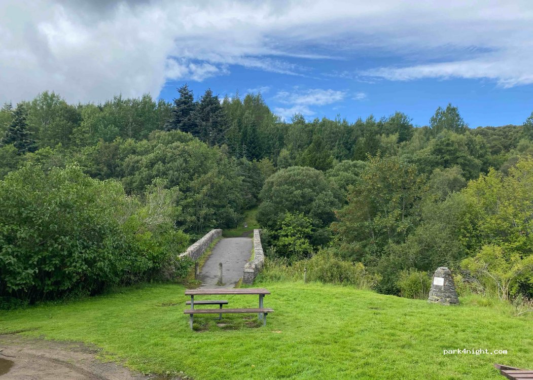(AB37 9HJ) Ballindalloch - B9136 — foto