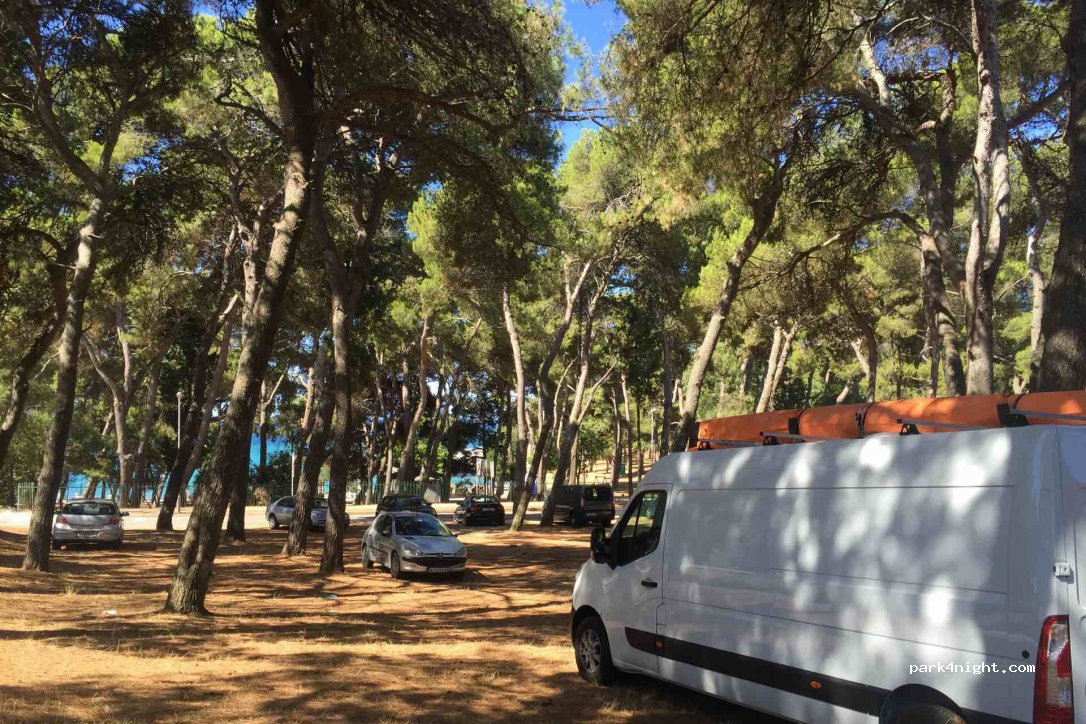(52100) Pula - 50 Uskočka ulica — foto 2