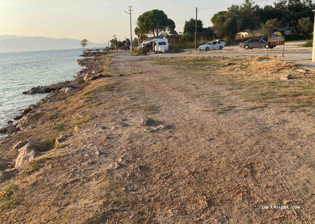 (35434) Urla ozbek - 6076. Sk. — foto