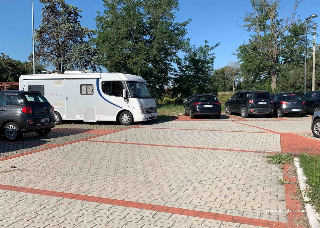 (44022) Lido di Pomposa - Via Montello — foto
