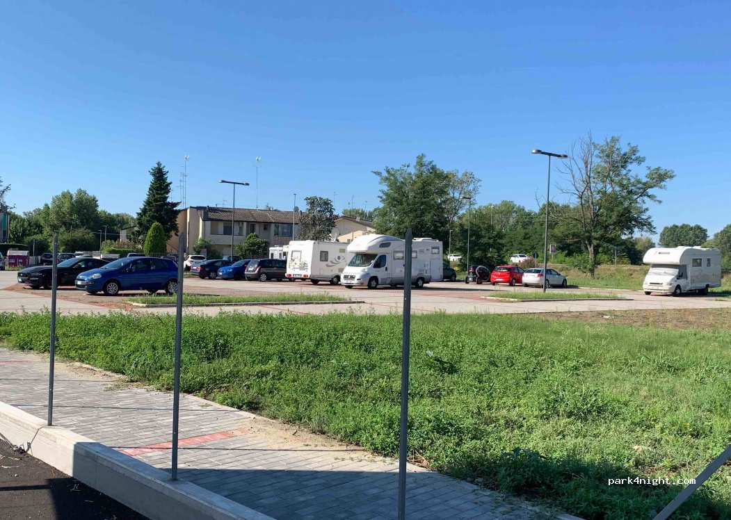 (44022) Lido di Pomposa - Via Montello — foto 2