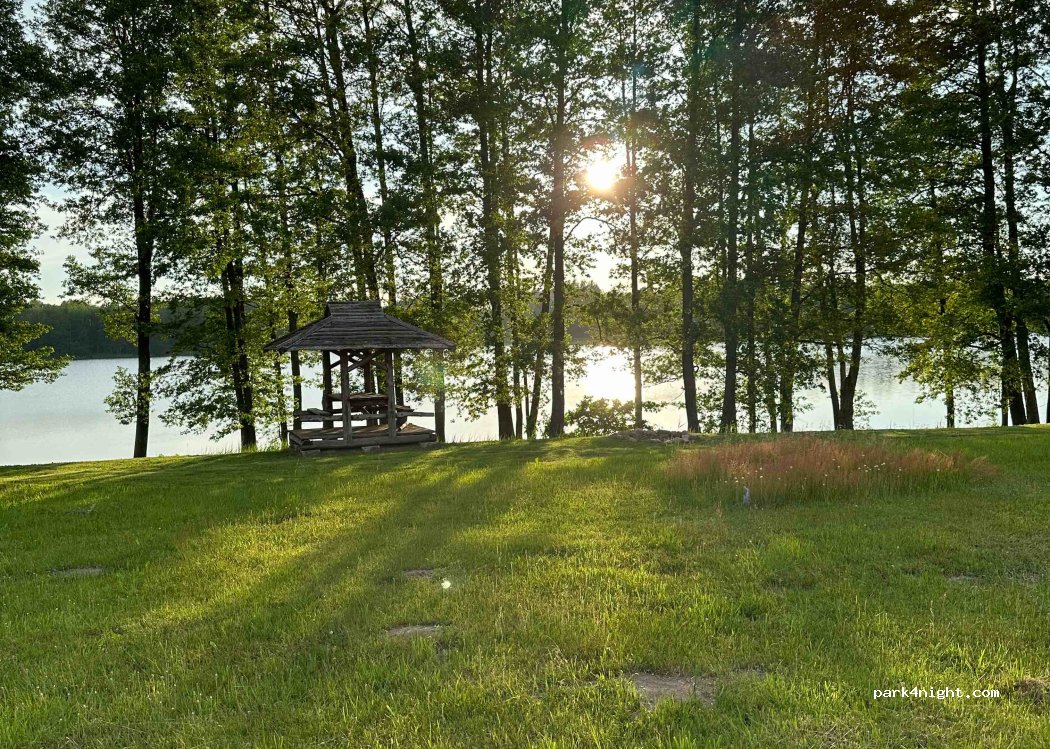 Ziedugravas, Viesu nams/kempings — foto 2