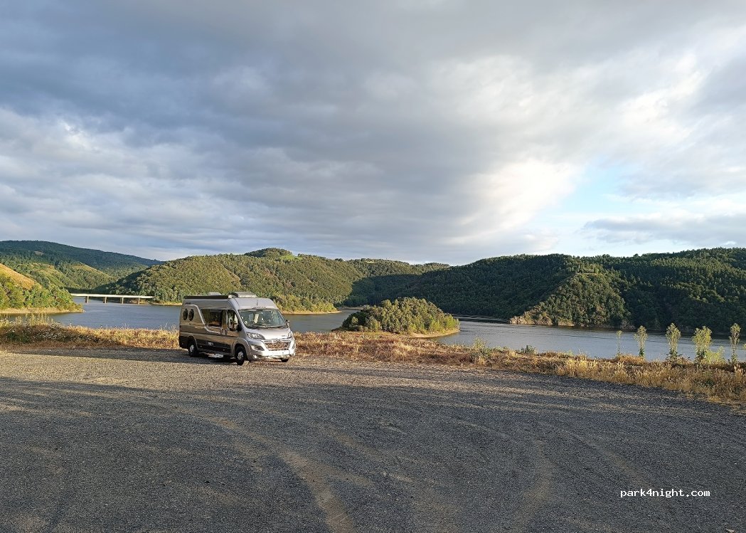 (15320) Val-d'Arcomie - Unnamed road — foto