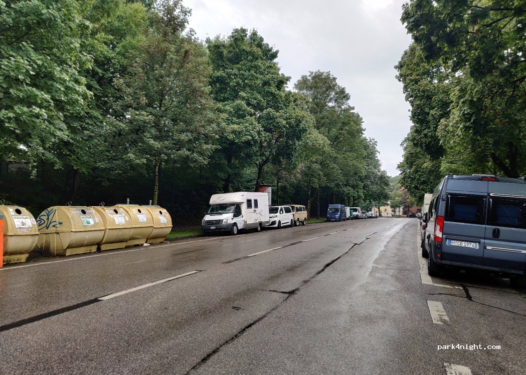 (81545) München - 28 Karolingerallee — foto