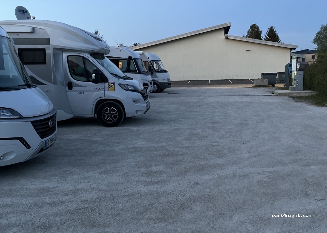 (10230) Mailly-le-Camp - 4 Rue Victor Hugo — foto 5