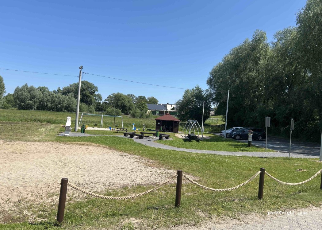 (87-220) Kneblowo - Unnamed Road — foto 3