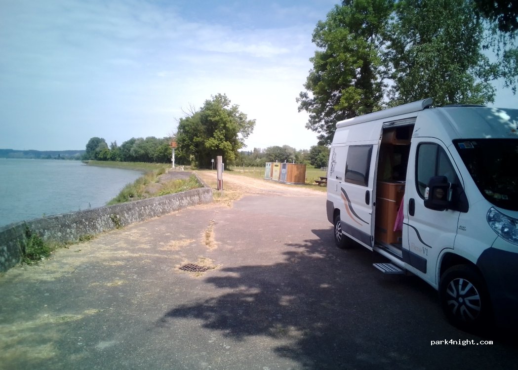 (76840) Quevillon - 17 Chaussée des Vieux — foto 3