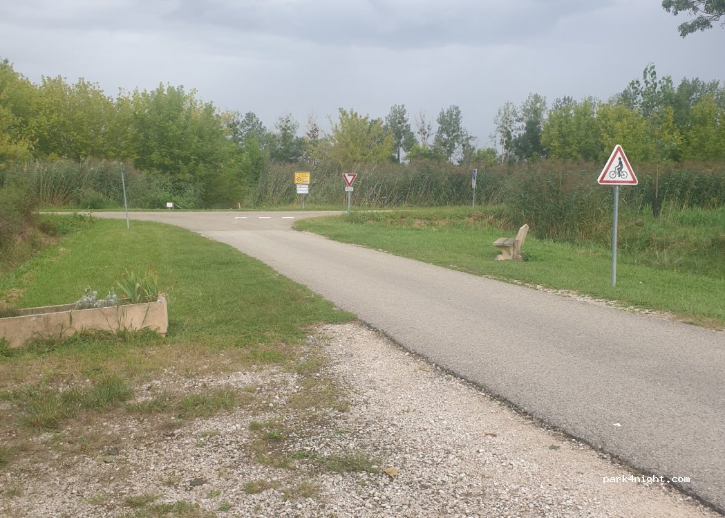 (21170) Saint-Symphorien-sur-Saône - 1 Ruelle des Cavaliers — foto 2