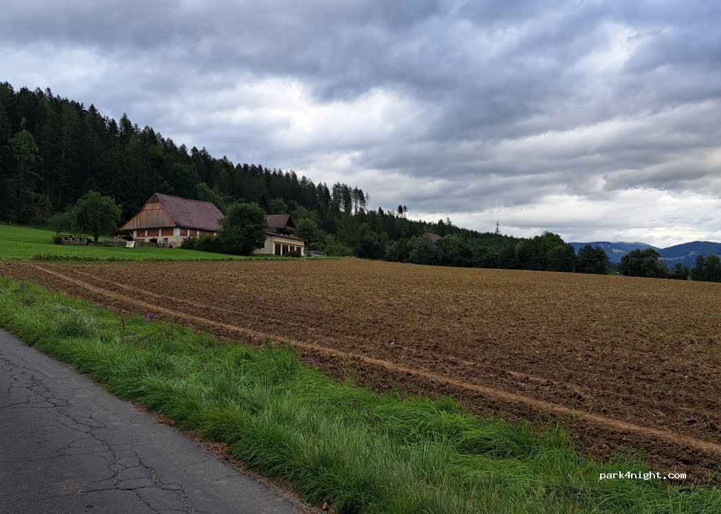 (8724) Spielberg - Unnamed road — foto