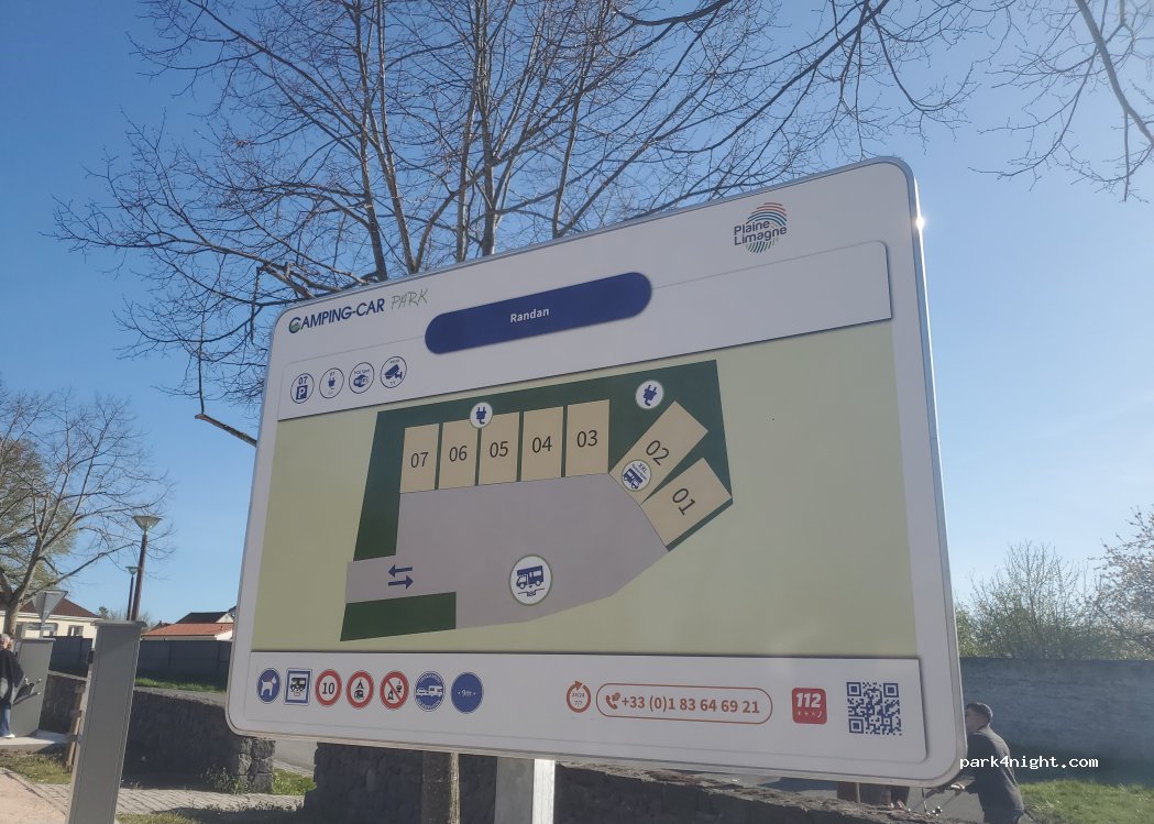 (63310) Randan - 1-2 Place des Charmes — foto 4