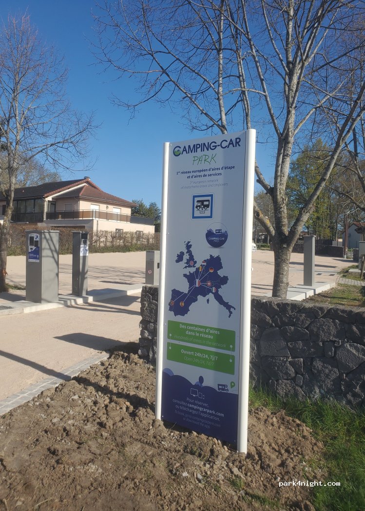 (63310) Randan - 1-2 Place des Charmes — foto 5