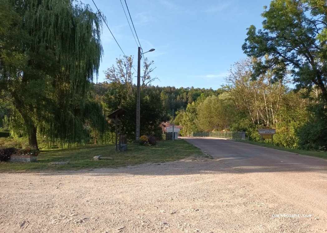 (10360) Verpillières-sur-Ource - 4 Rue du Pont — foto
