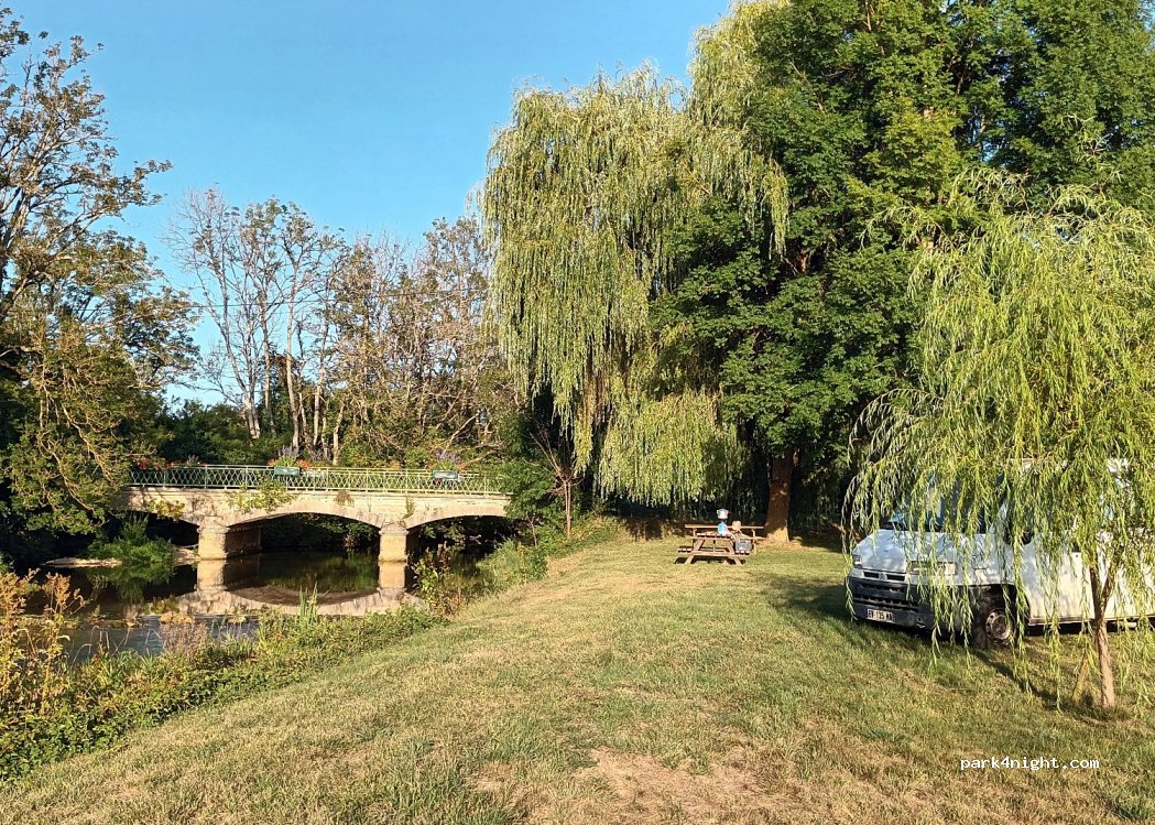 (10360) Verpillières-sur-Ource - 4 Rue du Pont — foto 3