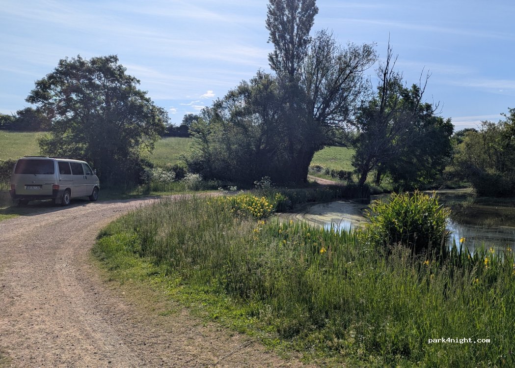 (46330) Saint-Martin-Labouval - Unnamed Road — foto 3