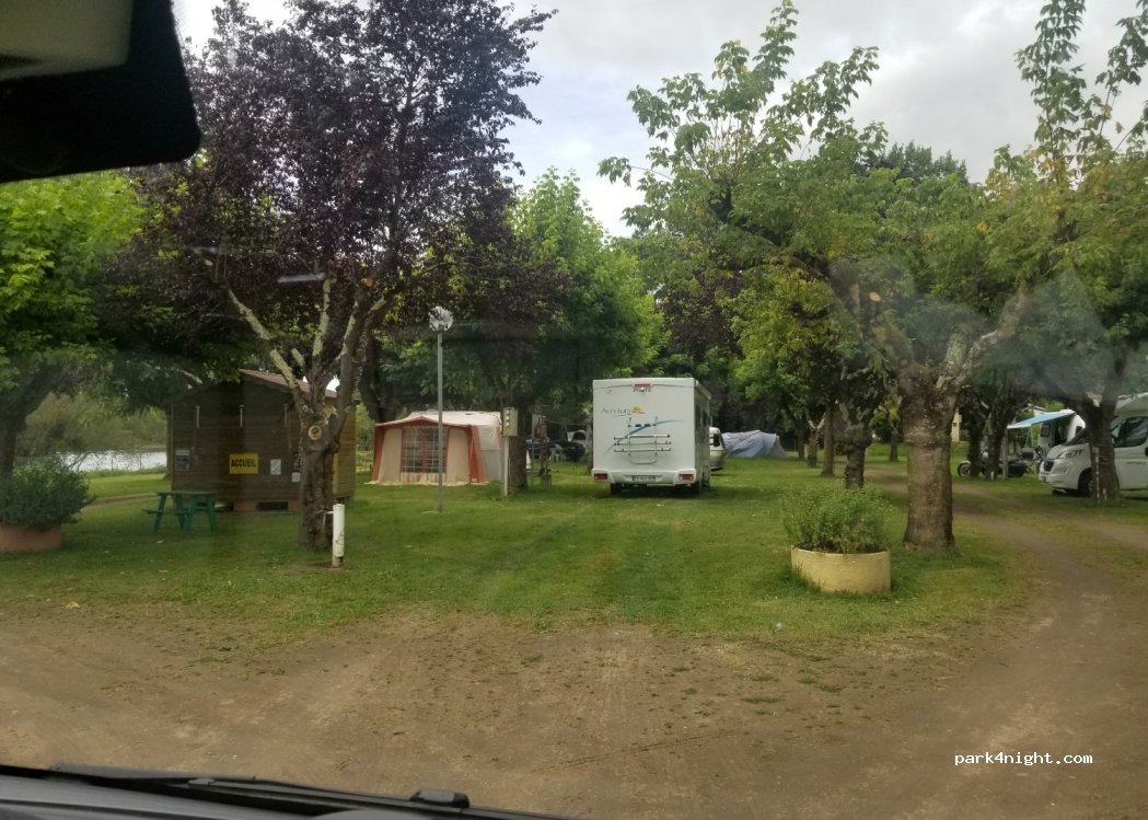 Camping municipal — foto