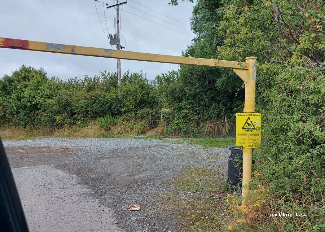 (SA4 3YA) Pen-clawdd - Unnamed Road — foto