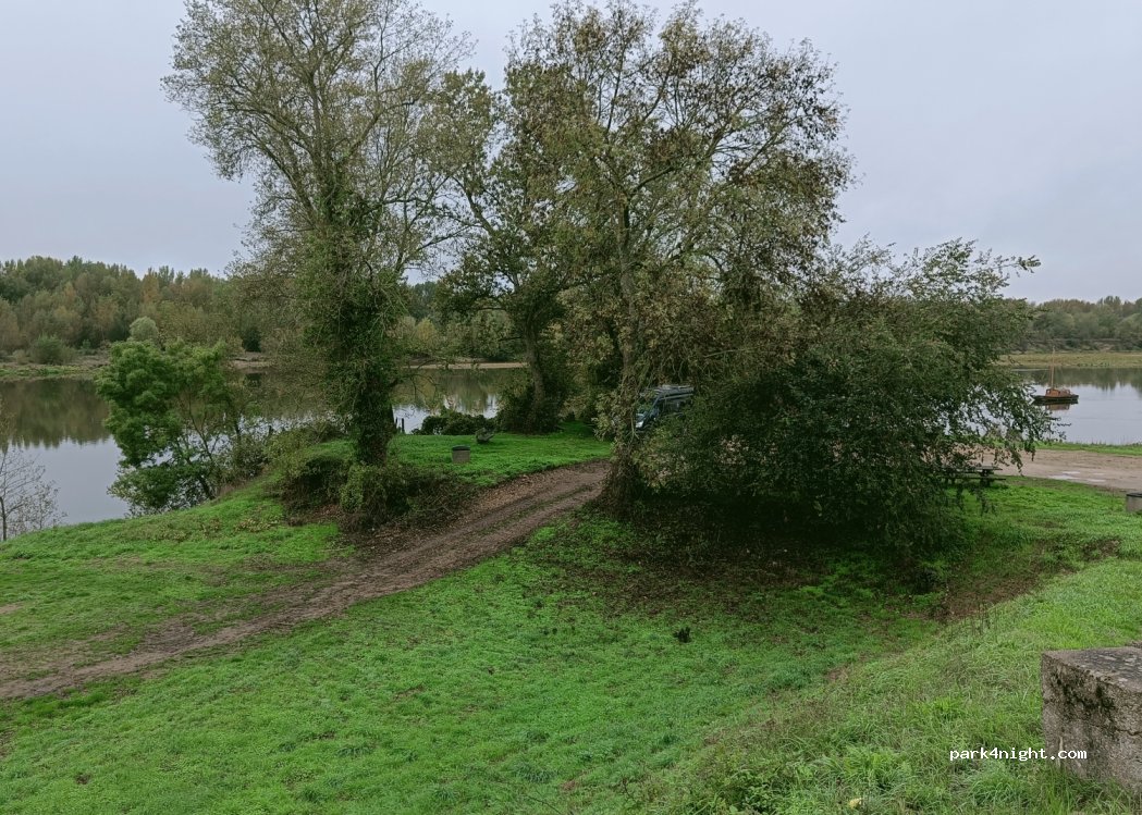(37230) Luynes - — foto