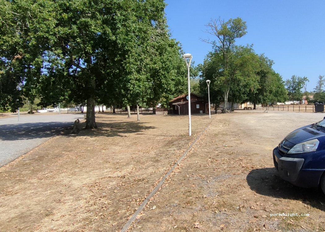 (40410) Saugnacq-et-Muret - 31 Rue du Stade — foto 2