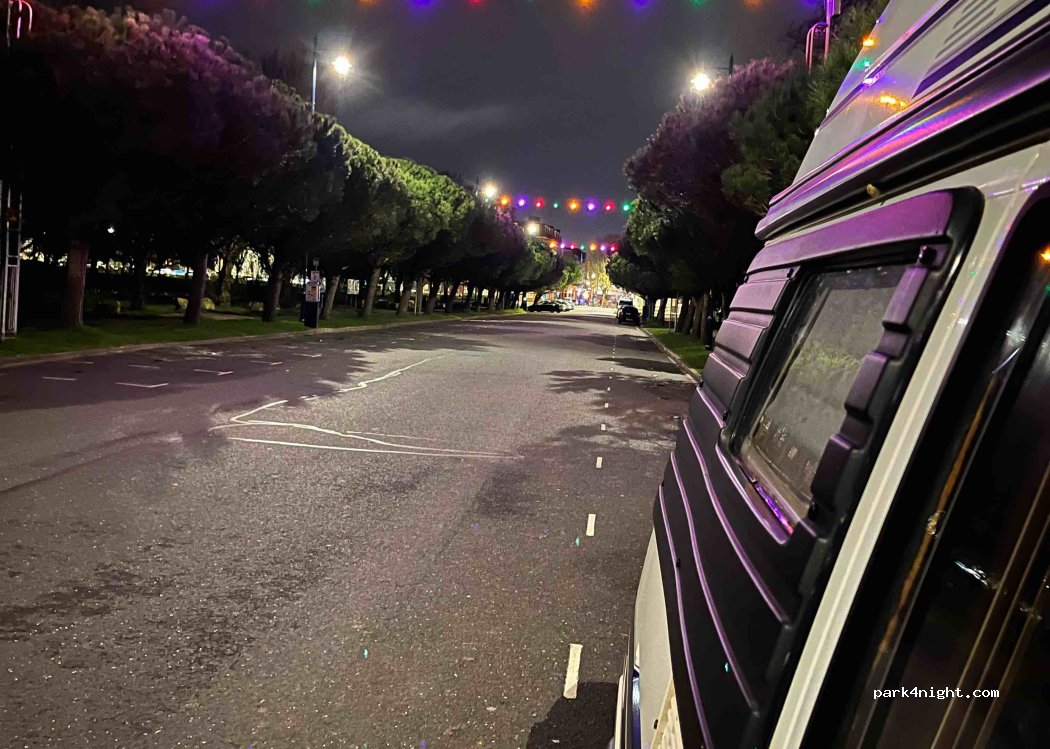 (PO5 2ET) Portsmouth - Ave De Caen — foto