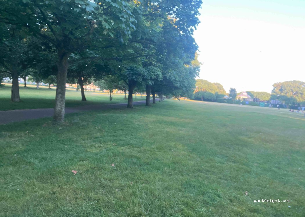 (PO5 2ET) Portsmouth - Ave De Caen — foto 2