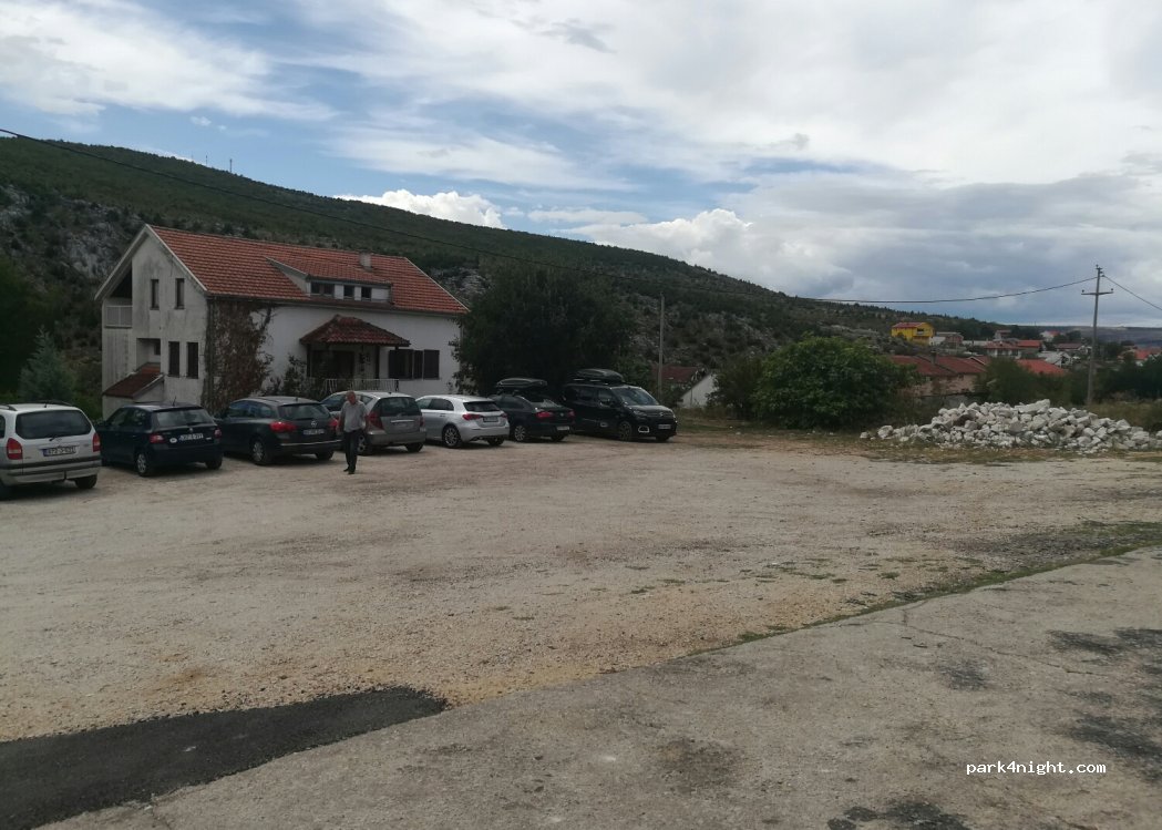 (7V4V+QWW) Blagaj - Unnamed road — foto