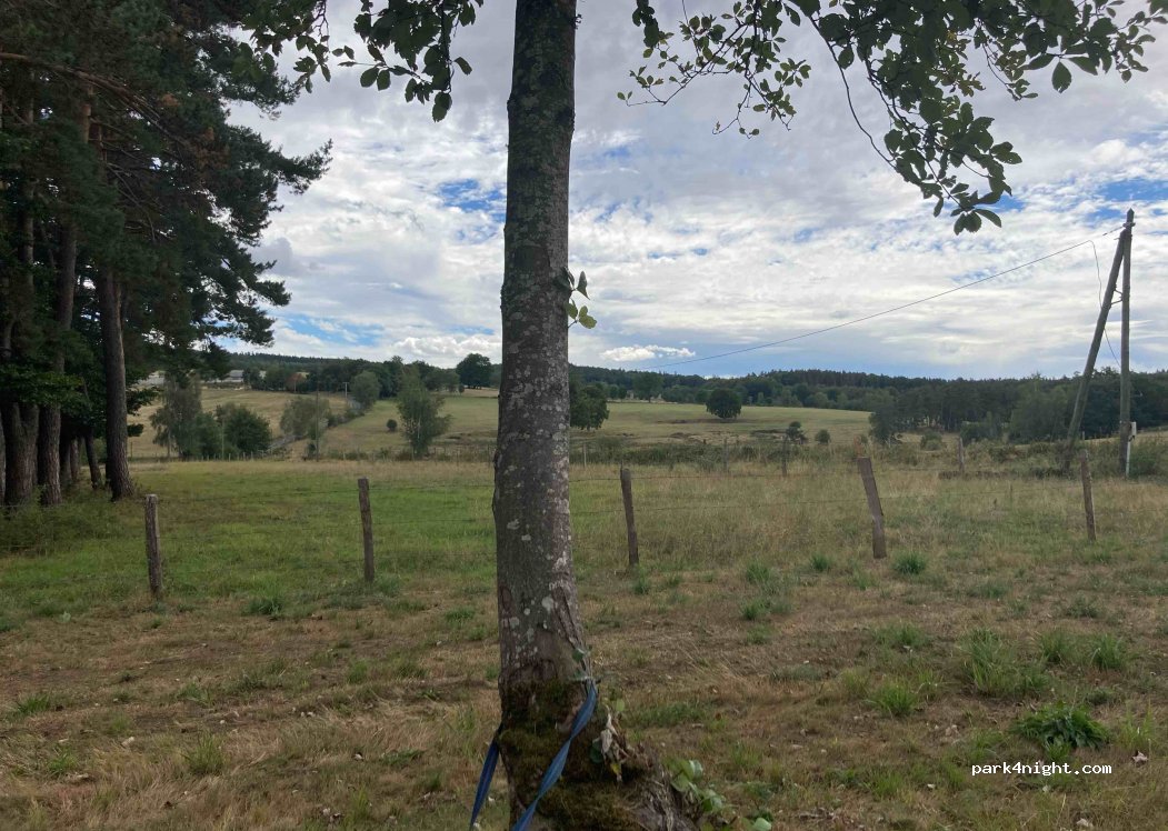 (15110) Chaudes-Aigues - 8 Zone D’Activite du Rouchar — foto