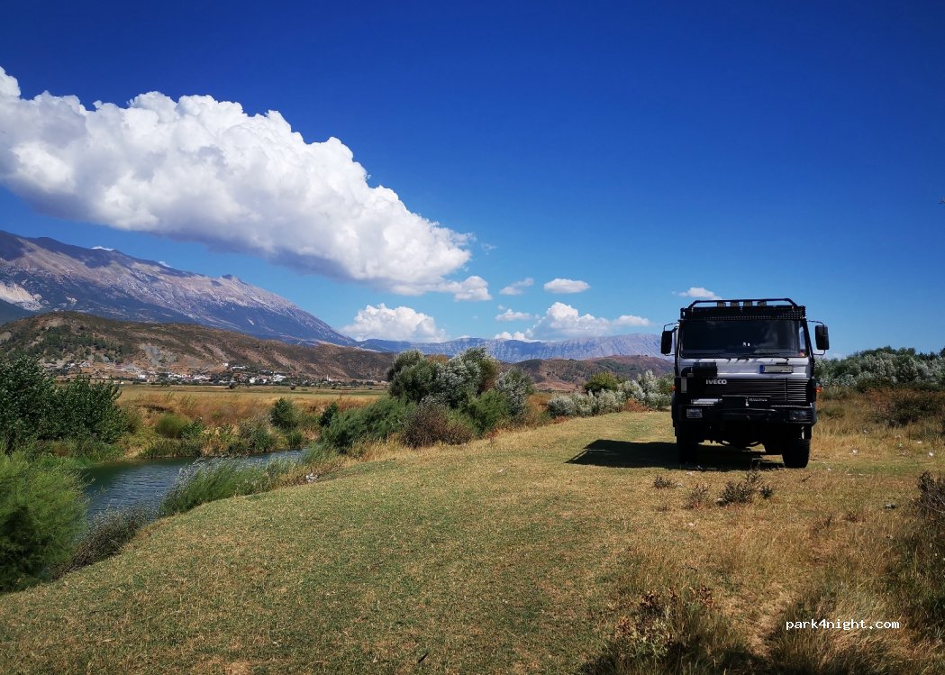 (6013) Valarë - — foto