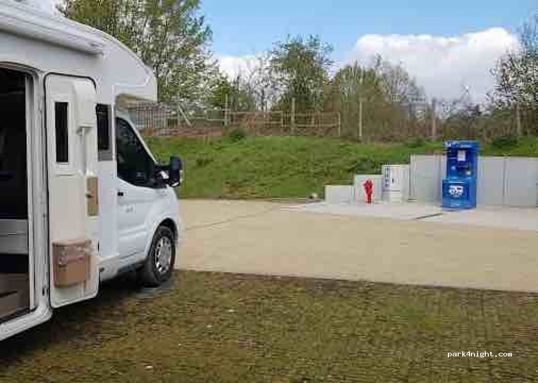 Aire de camping-car Chimay — foto
