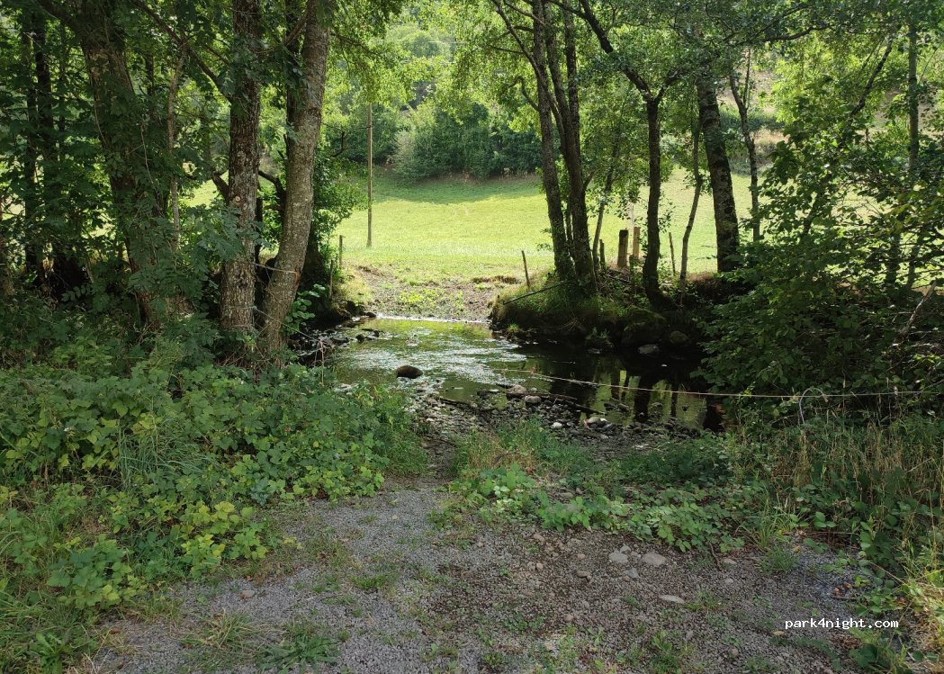 (15230) Brezons - 3 Route de Saint Martin — foto