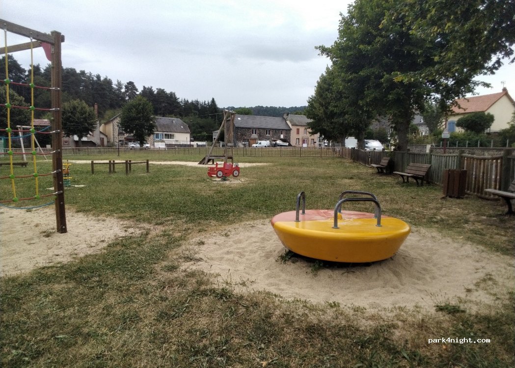 (15170) Neussargues en Pinatelle - 16 Rue du Calvaire — foto 4