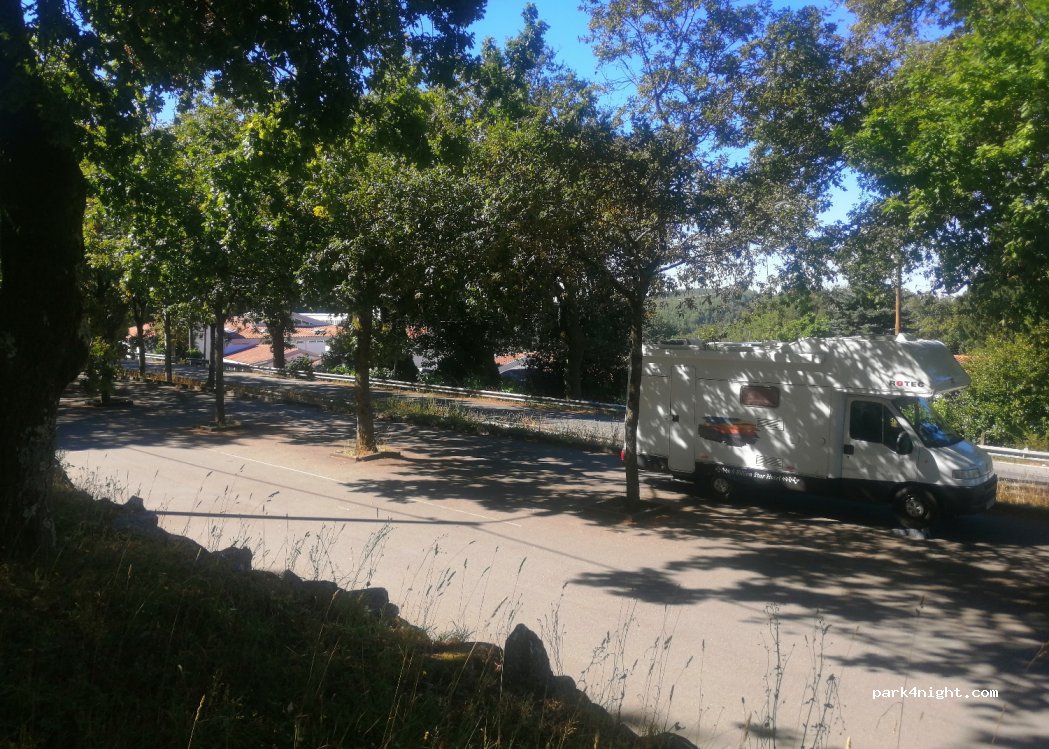 (4715-616) Braga - 15 Avenida do Santuārio — foto