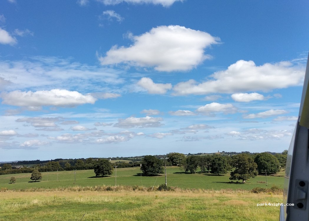 (C15) Hill of Tara - Unnamed road — foto