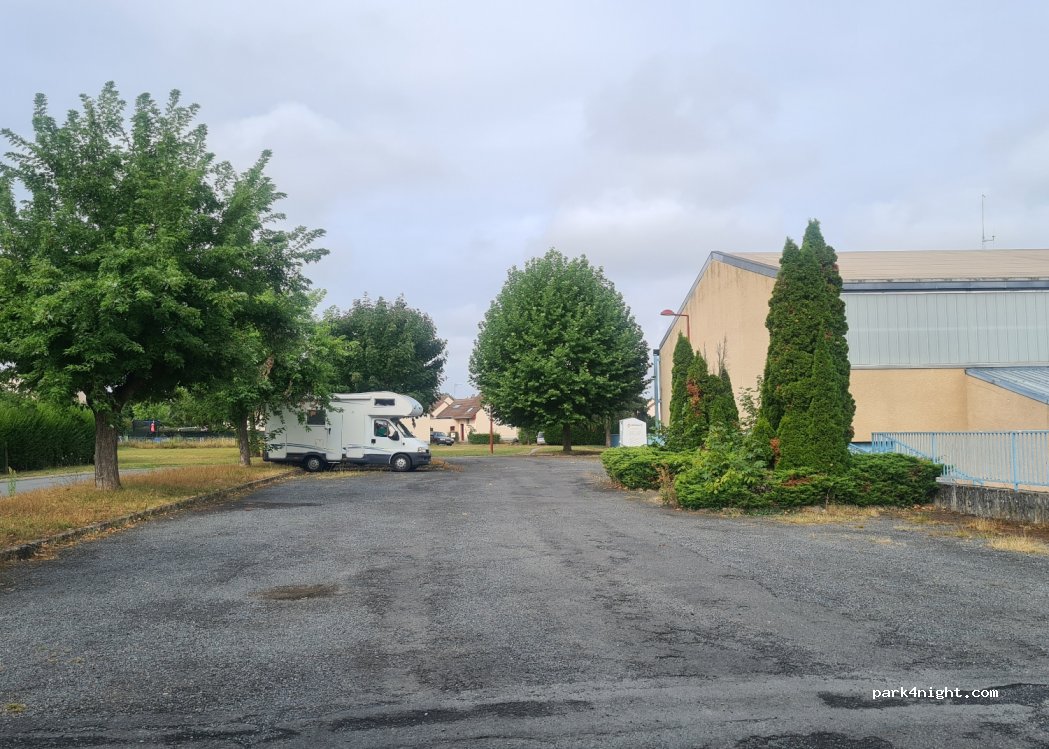 (03380) Huriel - 26B Rue des Calaubys — foto