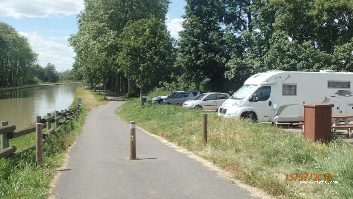 (58000) Sermoise-sur-Loire - Chemin de Halage — foto