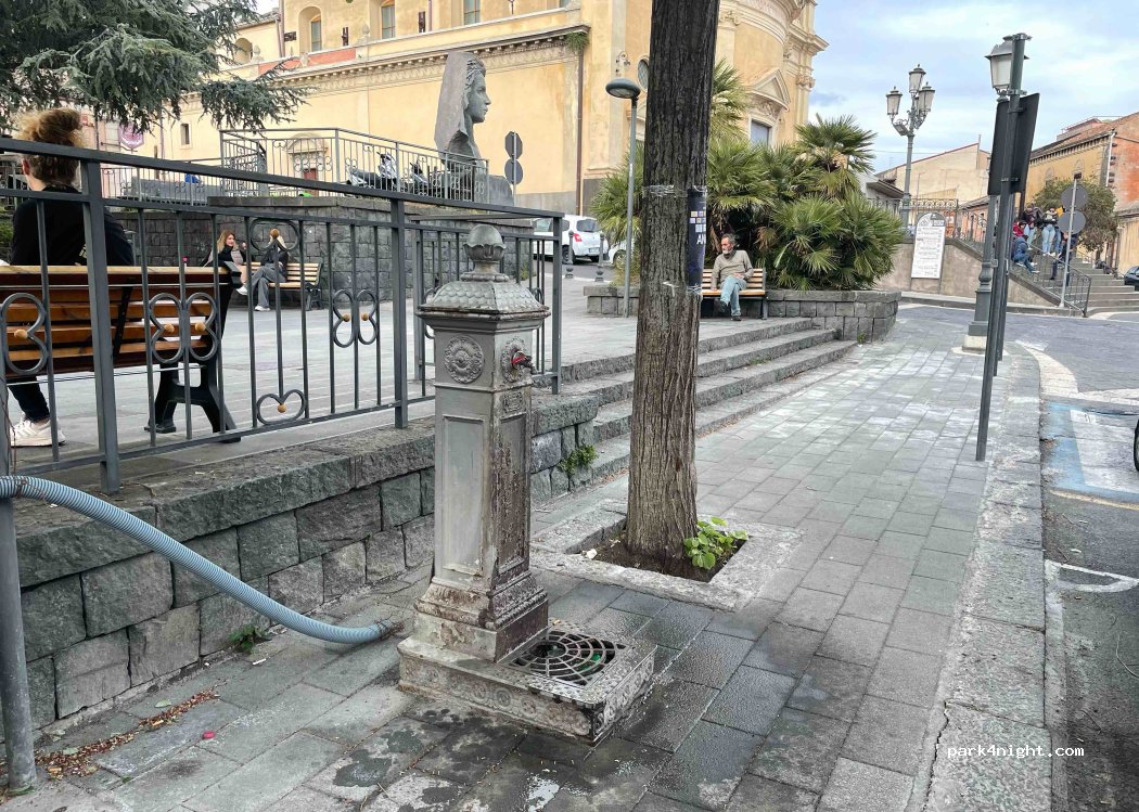 (95032) Belpasso - 536 Via Vitt. Eman — foto