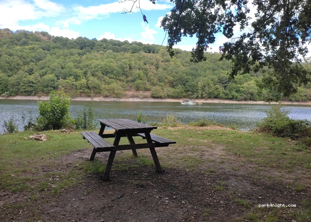 (12500) Lassouts - Piste du Lac — foto